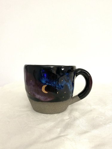 Hrnek s noční oblohou zlatá lungo