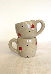 Hrneček s houbičkami menší