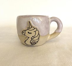 Hrnek s jednorožcem