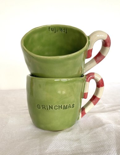 Vánoční hrnek GRINCHMAS - vzor: fuj, lidi