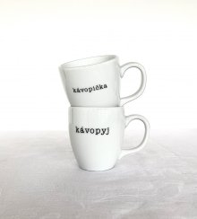 Malý hrníček kávopyj s obrázkem na dně